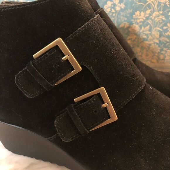 Munro Suede Wedge Ankle Boots - Picture 4 of 5